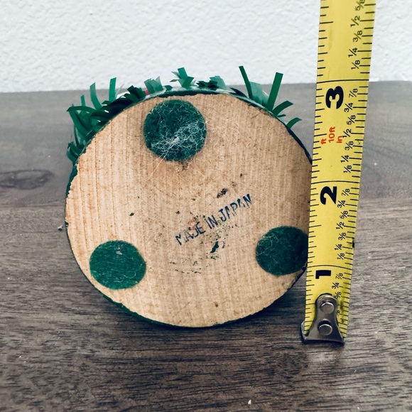 Vintage Santa Claus Mushrooms Holiday Decor Figurine - Picture 3 of 3